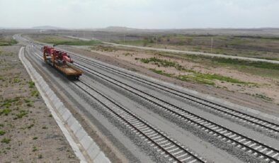 Kalkınma Yolu ve Zengezur Koridoru için yeni demir ve kara yolları planlandı