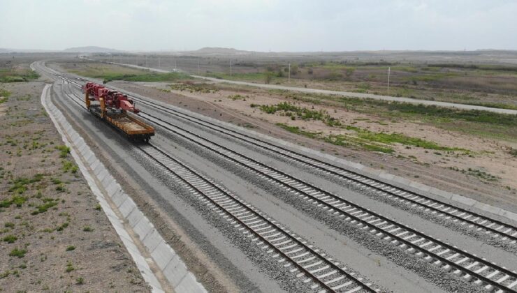 Kalkınma Yolu ve Zengezur Koridoru için yeni demir ve kara yolları planlandı