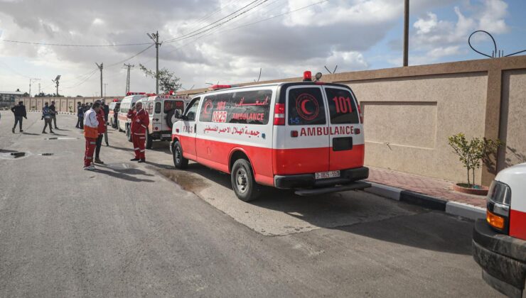 Gazze’de 6 yaşındaki Hind ve onu kurtarmaya giden Kızılay ekibinden haber alınamıyor