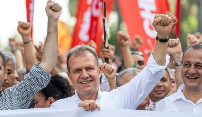 Başkan Vahap Seçer 1 Mayıs’ı İşçilerle Alanlarda Kutladı