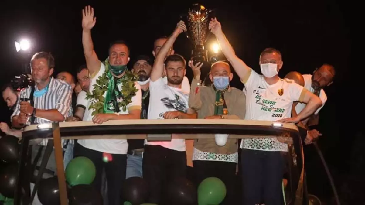 Yerini başkan bile bilmiyor! Kocaelispor’un şampiyonluk kupası kayboldu