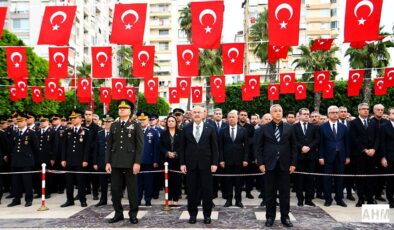 Atatürk, Ölümünün 86. Yılında Bir Kez Daha Özlemle Anıldı